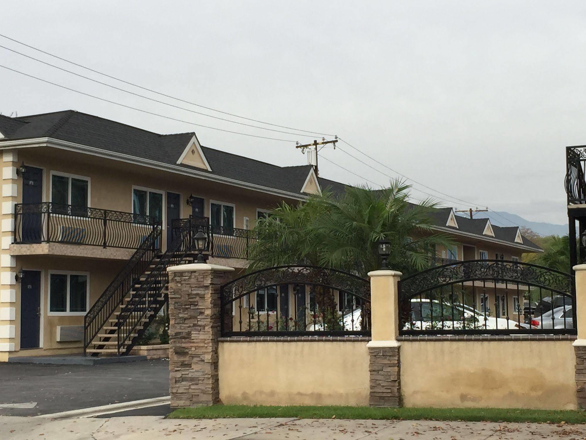 Walnut Inn & Suites ווסט קובינה מראה חיצוני תמונה