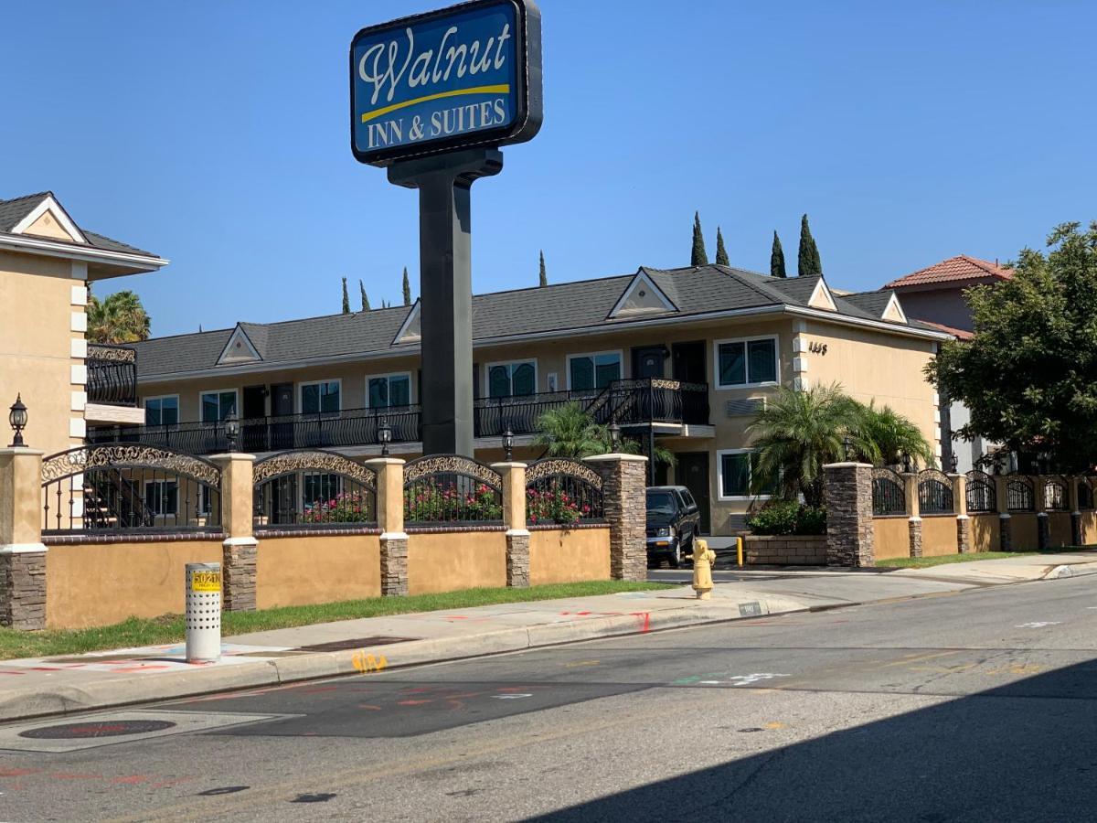 Walnut Inn & Suites ווסט קובינה מראה חיצוני תמונה